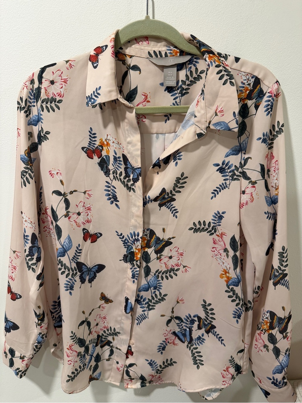 H&M Beige Floral & Butterfly Button-Up Blouse